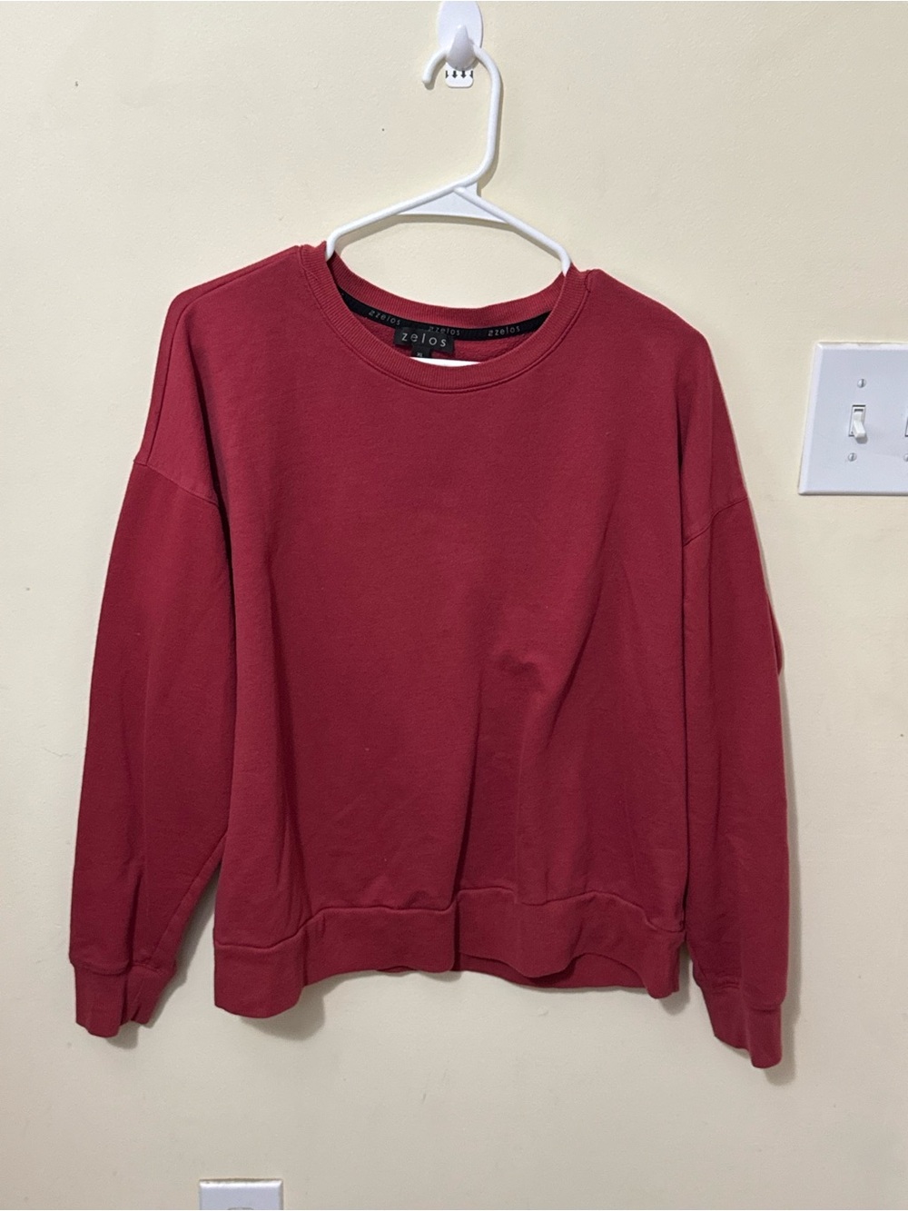 ZELOS Women's Crewneck Sweatshirt in Berry Red